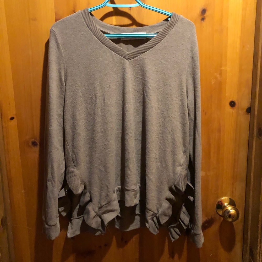 Size L veromoda sweater